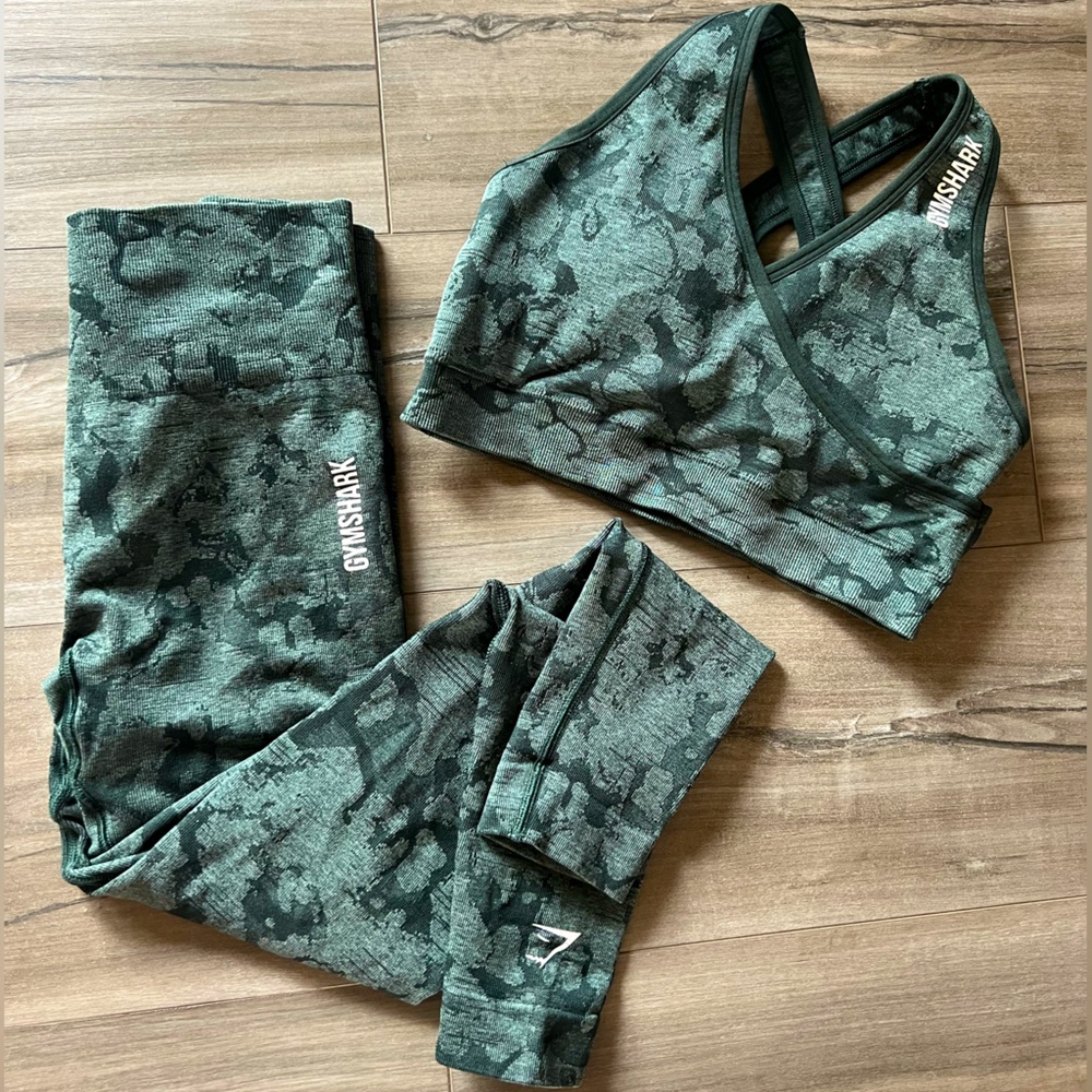 Gymshark Adapt Camo Seamless Leggings and Sports Bra Set